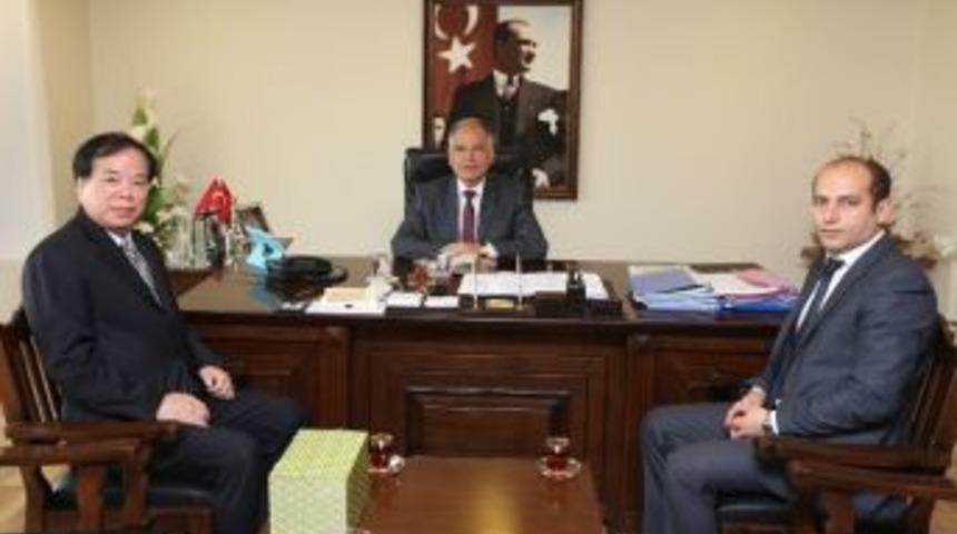 &Ccedil;in İzmir Başkonsolosu&rsquo;ndan Başkan Bakıcı&rsquo;ya Ziyaret