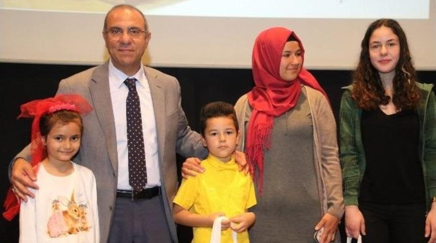 En &Ccedil;ok Kitap Okuyanlar &Ouml;d&uuml;llendirildi