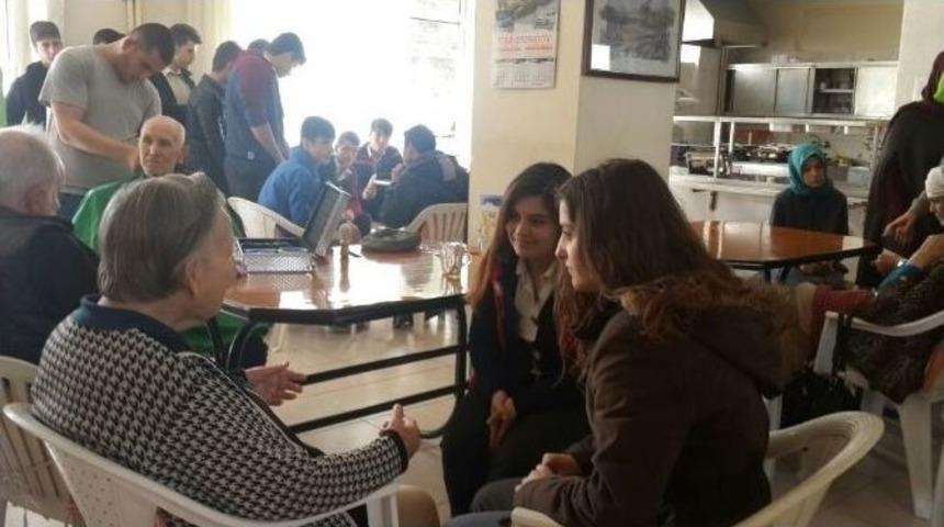 Burhaniye&rsquo;de İmam Hatiplilerin Huzurevi Ziyareti