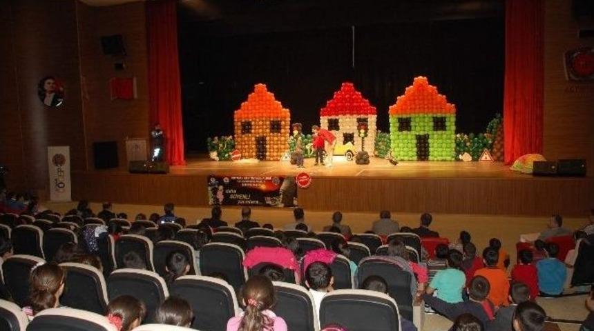 &ldquo;afacan Dikkat, Afacan Trafikte&rdquo; Konulu Tiyatro G&ouml;sterisi