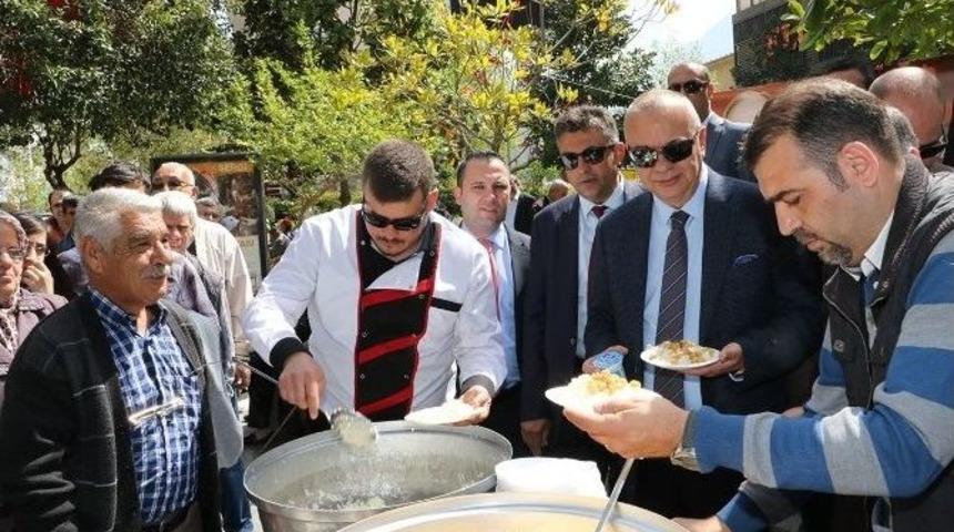 Alparslan T&uuml;rkeş Manisa&rsquo;da Unutulmadı