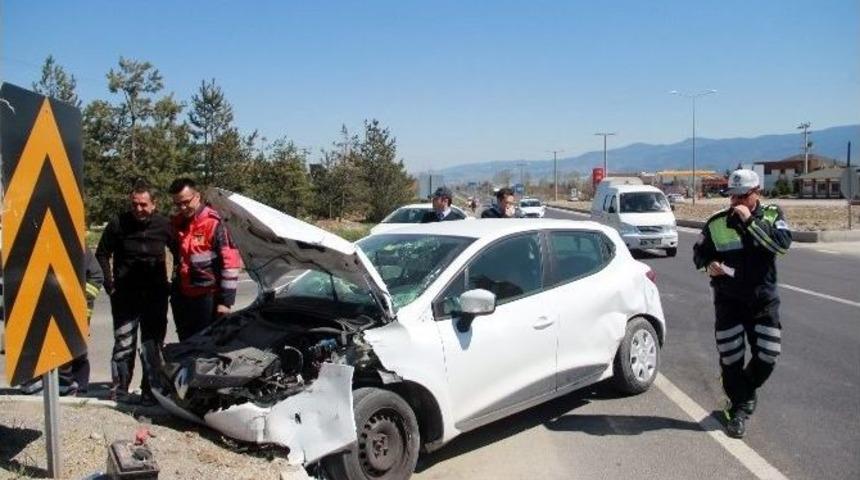 Bolu&rsquo;da Trafik Kazası: 3 Yaralı