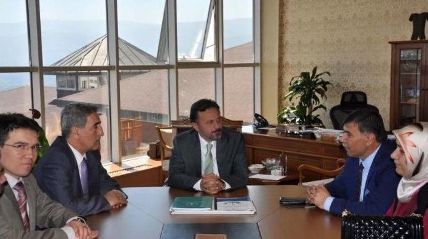 Başkan Mustafa Koca : &Uuml;niversite &Ouml;ğrencilerini Birer K&uuml;lt&uuml;r El&ccedil;isi Olarak G&ouml;r&uuml;yoruz