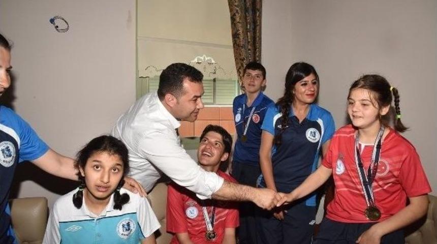 Başkan Y&uuml;cel &Ouml;zel &Ouml;ğrenciler İle Bir Araya Geldi