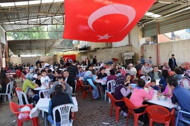 Güzelköylü Gençlerden Şehitler İçin Keşkek Hayrı