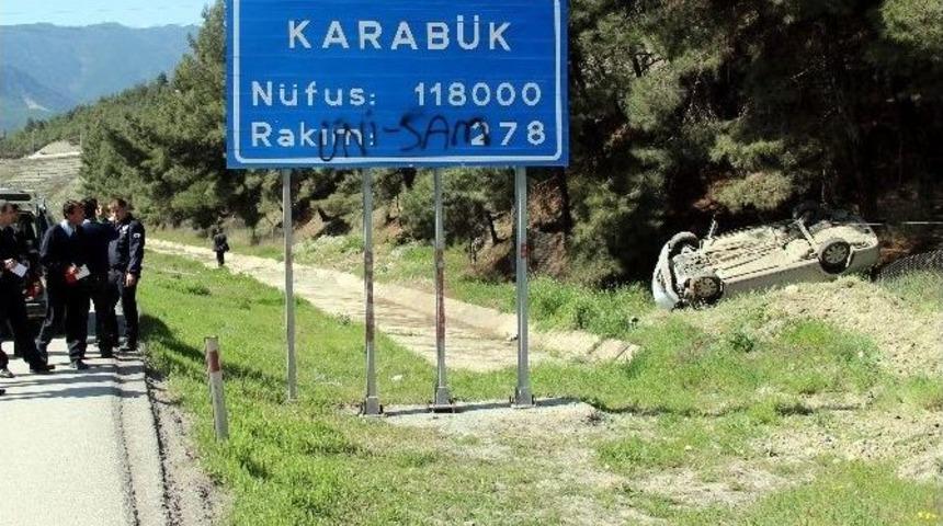 S&uuml;r&uuml;c&uuml;s&uuml; Uyuyan Otomobil Takla Attı