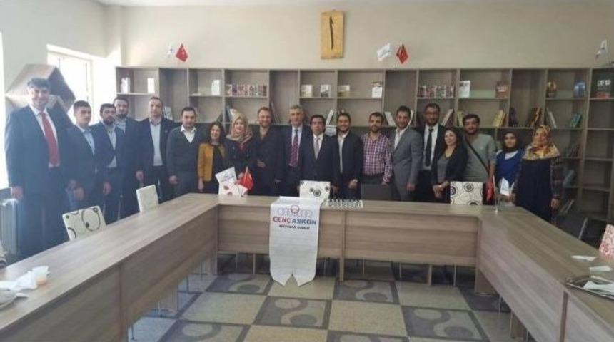 Gen&ccedil; Askon Mehmet Akif Ersoy Ortaokulu&rsquo;na K&uuml;t&uuml;phane Kazandırdı