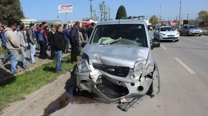 &Ccedil;arşamba&rsquo;da Trafik Kazası: 5 Yaralı