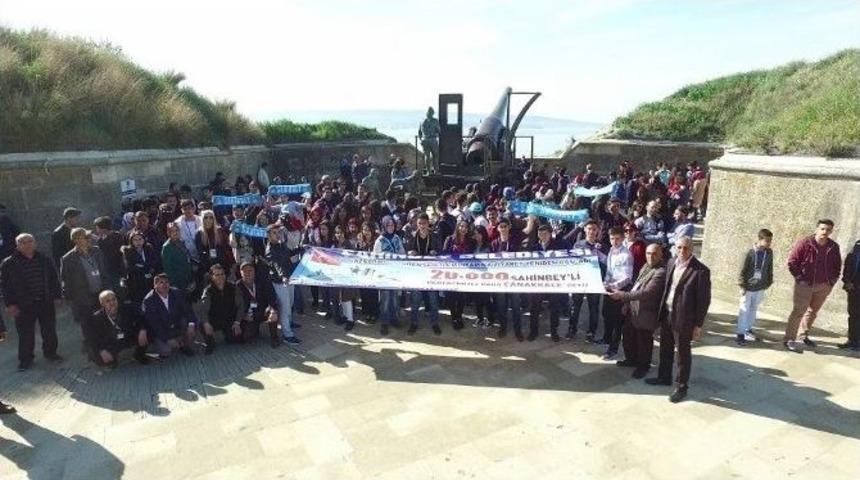 &Ouml;ğrenciler Ş&uuml;heda Topraklarında