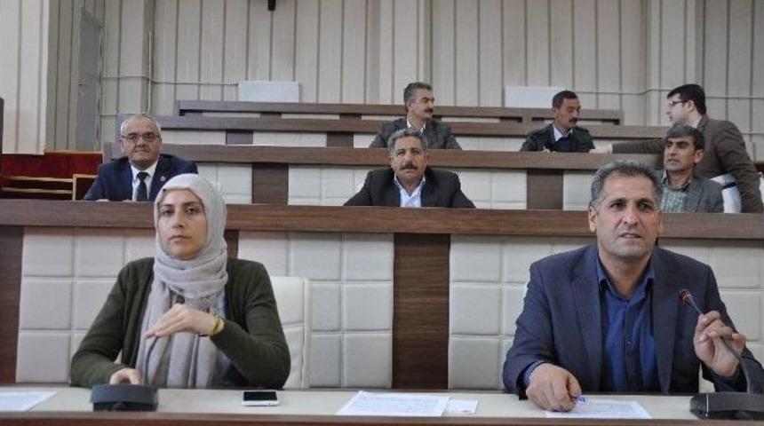 Meclis Başkanı &Ccedil;etinkaya G&uuml;ven Tazeledi