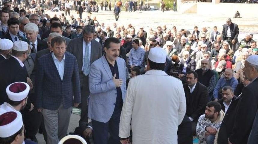 Bakan &Ccedil;elik: "ermenistan Saldırgan Tutumundan Vazge&ccedil;meli"