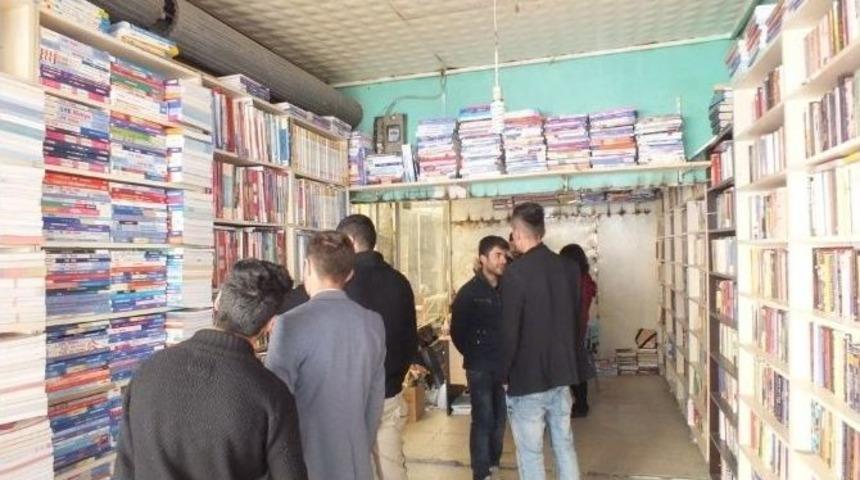 Vanlı Sahaf&ccedil;ılar Teknolojiye Direniyor