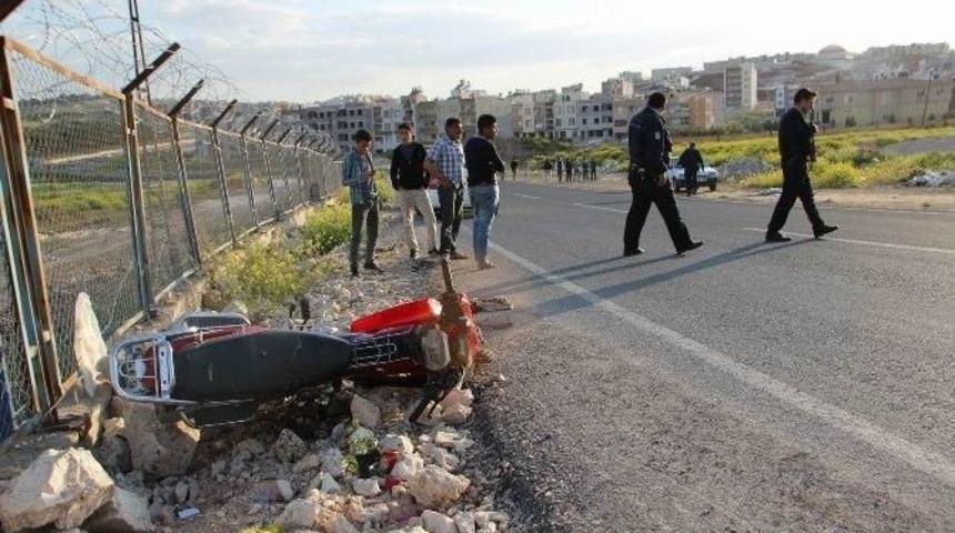 Takla Atan Motosikletin S&uuml;r&uuml;c&uuml;s&uuml; Yaralandı