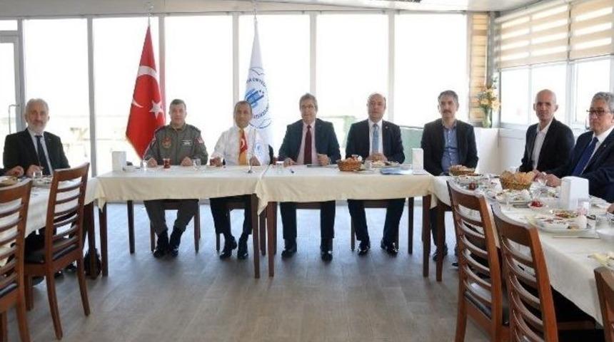 Bandırma&rsquo;da "ıı. &Uuml;niversite Kent Buluşmaları"