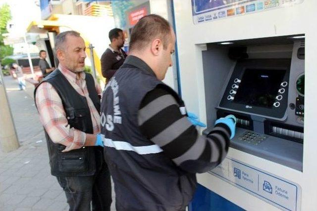 Atm’de Kart Kopyalayıcı Düzenek Ele Geçirildi