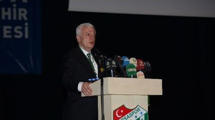 Bakambu Transferinde Skandal Olay