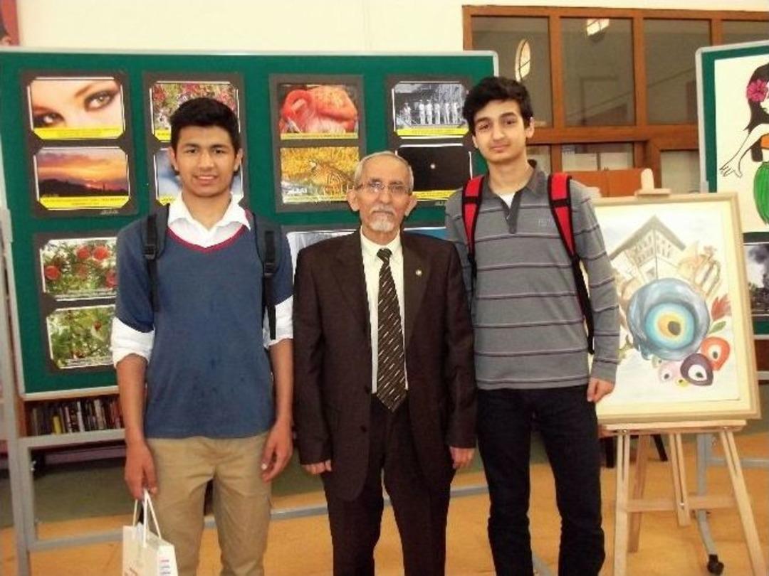 Gen&ccedil;lere Şiiri Sevdiriyor