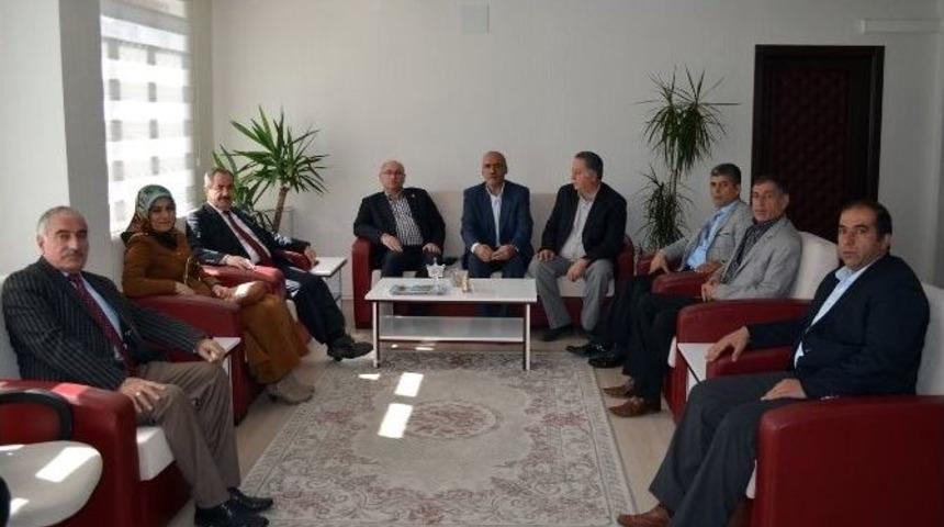 Muzaffer &Ccedil;akar Ak Parti Adilcevaz İl&ccedil;e Teşkilatıyla Buluştu