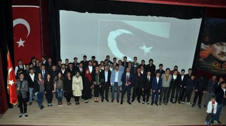 Alparslan T&uuml;rkeş &Ouml;l&uuml;m&uuml;n&uuml;n 19. Yıl D&ouml;n&uuml;m&uuml;nde Bandırma&rsquo;da Anıldı