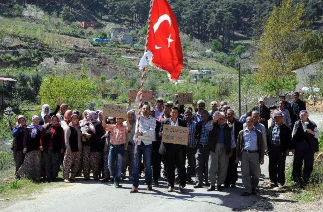 Bu K&ouml;y&uuml;n Gen&ccedil;leri Evlenecek Kız Bulamıyor