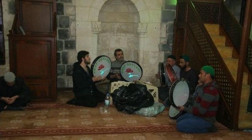 Alparslan T&uuml;rkeş&rsquo;in &Ouml;l&uuml;m&uuml;n&uuml;n 19. Yıl D&ouml;n&uuml;m&uuml;