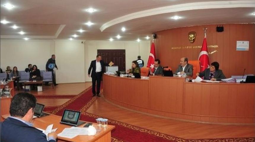 Belediye Meclisinde Başkan Vekili Ve &Uuml;yeler Belirlendi