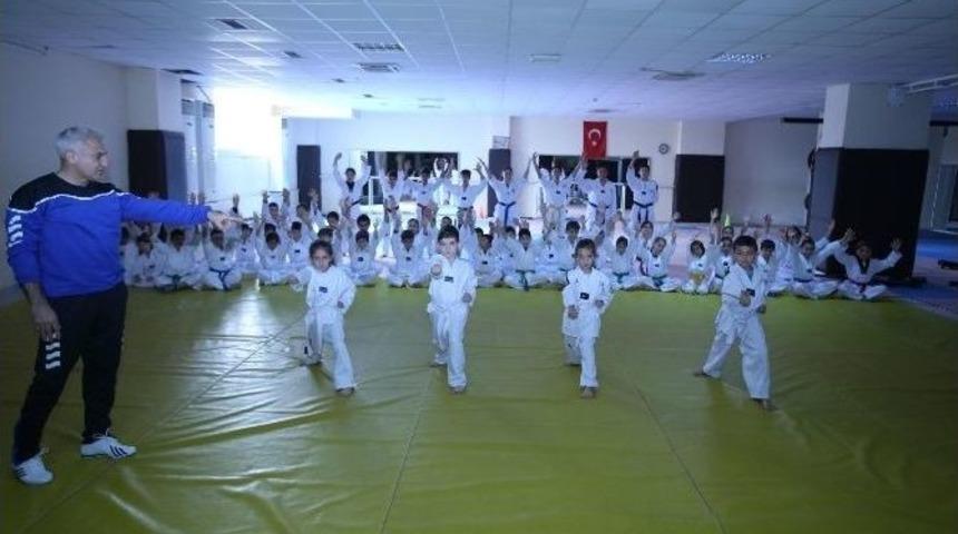 Kepez&rsquo;de Kuşak Sınavı