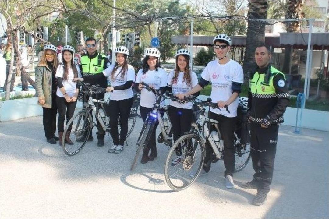 Liseli &Ouml;ğrencilerden Bisiklet Seferberliği