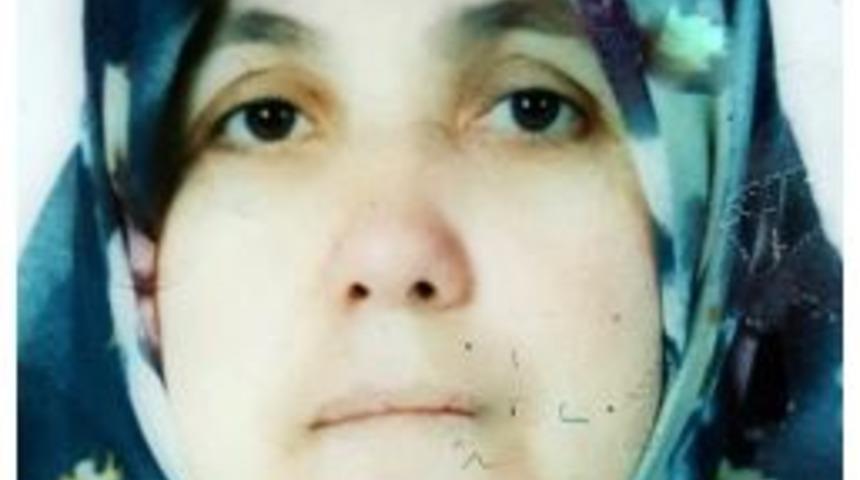 Kızının Yaptığı İğneden Sonra Rahatsızlanan Kadın &Ouml;ld&uuml;