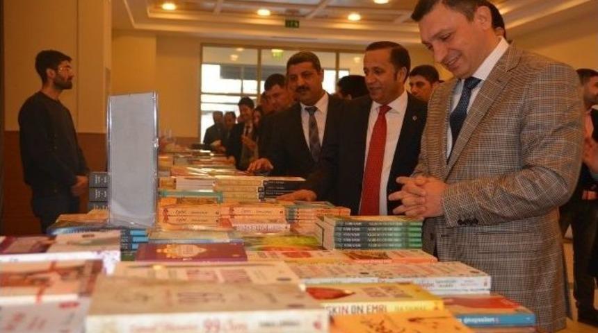 Dilovası&rsquo;nda 4. Kitap Fuarı A&ccedil;ıldı
