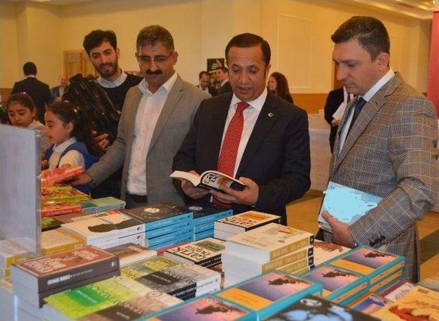 Dilovası’nda 4. Kitap Fuarı Açıldı