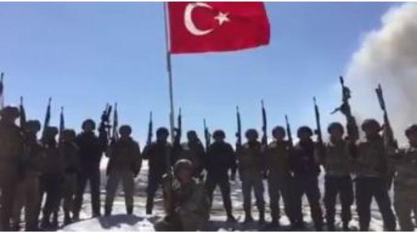 G&uuml;venlik G&uuml;&ccedil;leri, T&uuml;rk Bayrağı Altında Y&uuml;ksekova&rsquo;yı Marşla İnletti