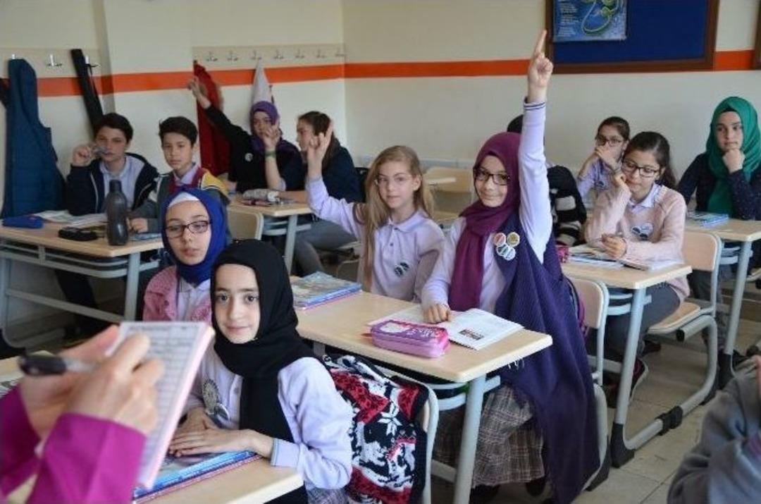 Bu Uygulama &Ouml;ğrencileri &Uuml;z&uuml;p, Velileri Sevindiriyor