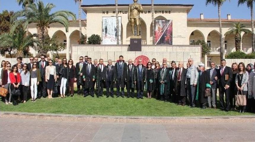 Avukatlar, G&uuml;nlerini Buruk Kutladı