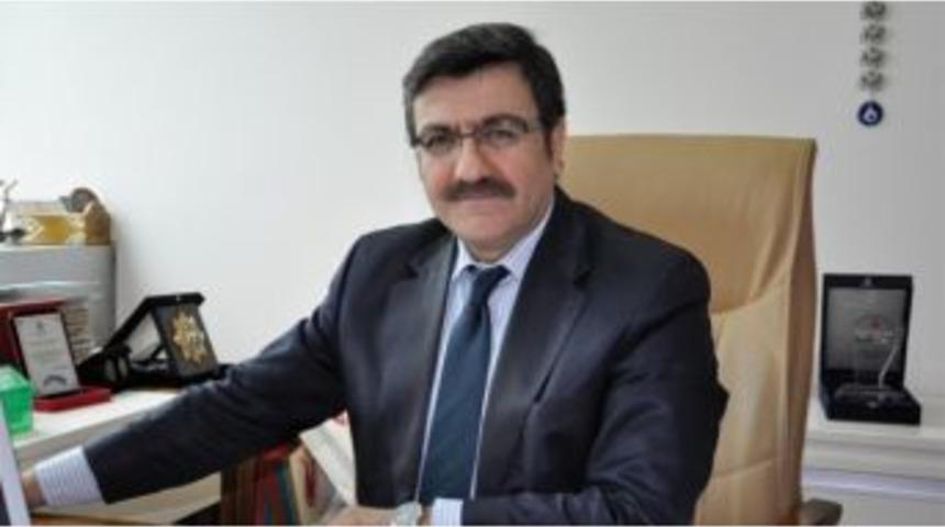 Yeni Y&uuml;zyıl &Uuml;niversitesi Rekt&ouml;r Yardımcısı Hacısalihoğlu: