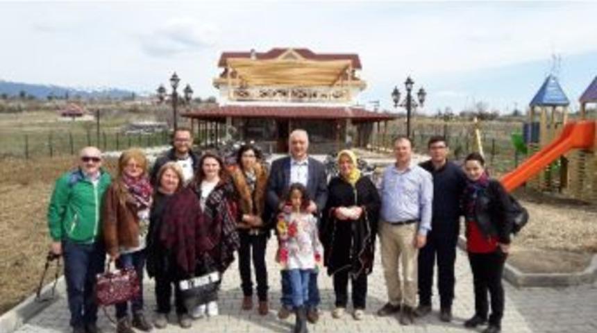 G&ouml;k&ouml;z G&ouml;letine Turist Akını