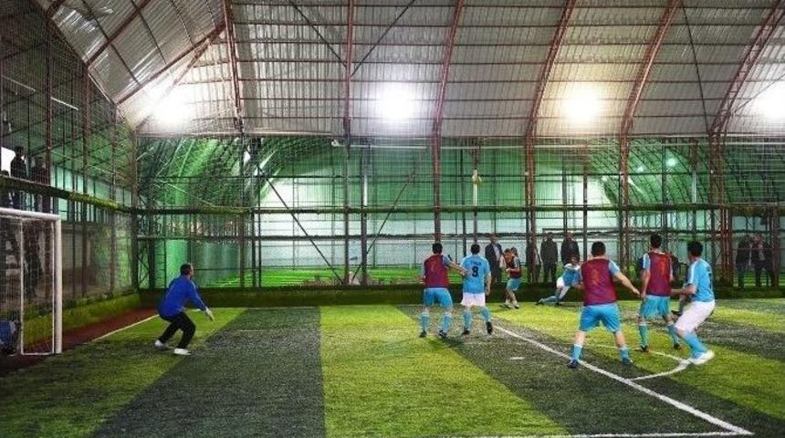 B&uuml;y&uuml;kşehir Belediyesi Halı Saha Futbol Turnuvası Sona Erdi