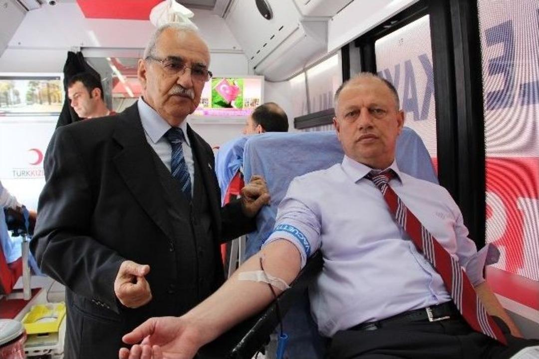 Şehzadeler Kaymakamlığından Kan Bağışına Destek