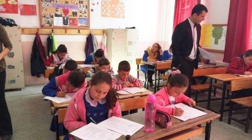 &rsquo;okumak Hayattır&rsquo; Konulu Kitap Okuma Yarışması