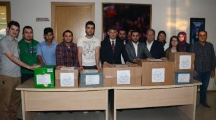 Ak Parti&rsquo;li Gen&ccedil;lerden Kitap Kampanyası