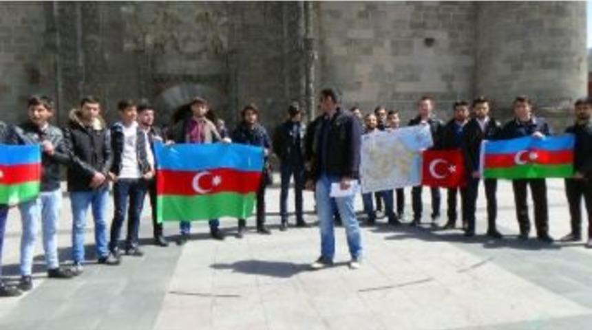 Erzurum&rsquo;da Eğitim G&ouml;ren Azerbaycanlı &Uuml;niversite &Ouml;ğrencileri, T&uuml;rkiye&rsquo;den Destek İstedi