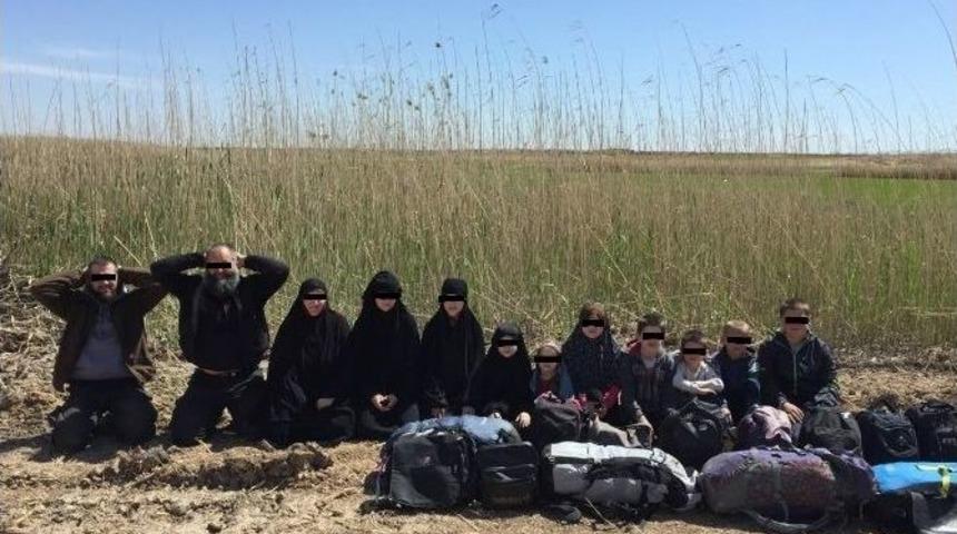 Sınırda Daeş&rsquo;ten Ka&ccedil;an 12 Kişi Yakalandı