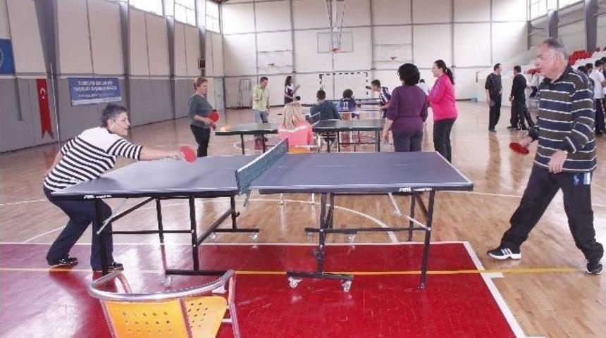 Bakıcı Ve Topal&rsquo;dan Dostluk Ma&ccedil;ı