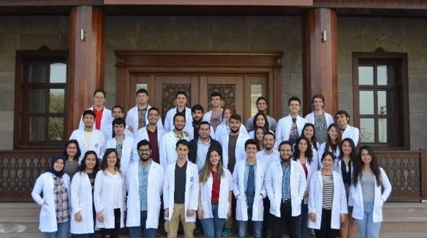 Tıp &Ouml;ğrencileri Germenciklileri Kanser Konusunda Bilgilendirdi