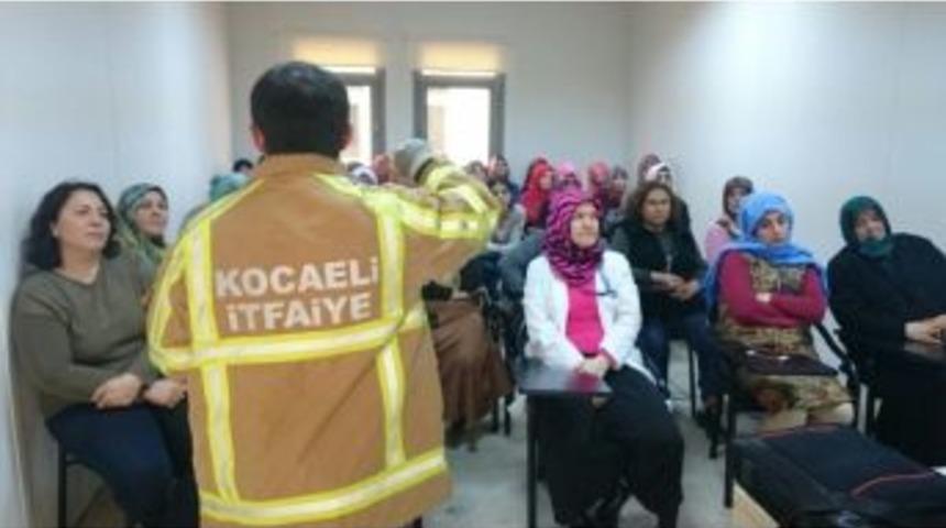 İtfaiye&rsquo;den Ko-mek Kursiyerlerine G&uuml;venli Yaşam Eğitimi