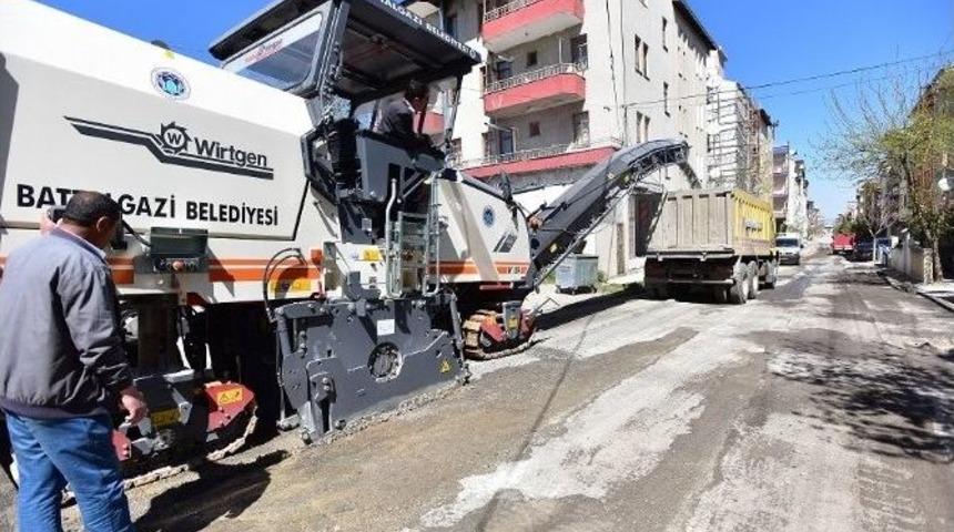 Battalgazi&rsquo;de Sıcak Asfalt &Ccedil;alışmaları Devam Ediyor