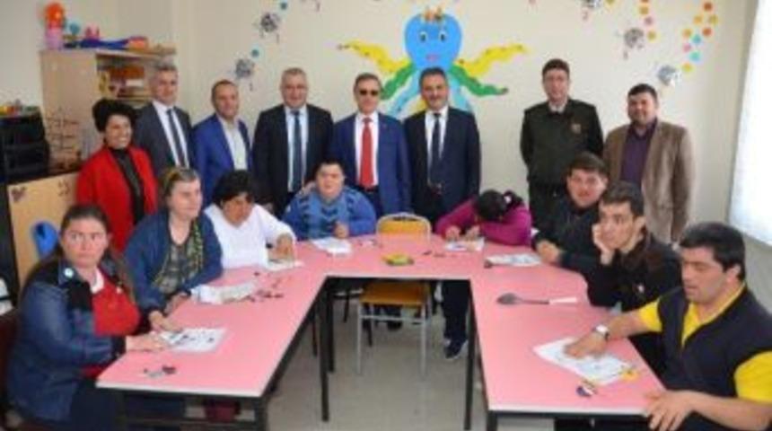 Gemlik Belediyesi&rsquo;nden Engelliler Okuluna Destek