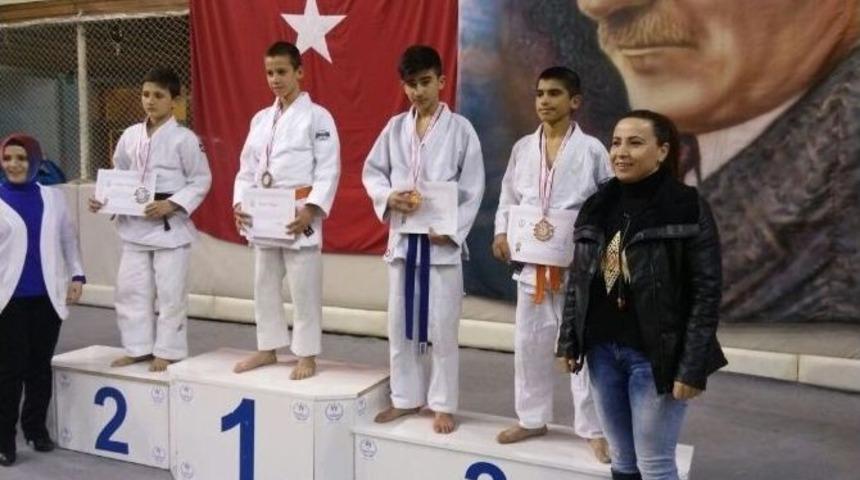 Aydın Judoda T&uuml;rkiye Şampiyonluğu Biletini Aldı