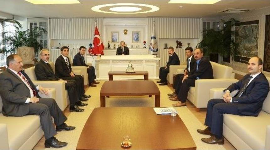 5 Yeni Mahalle Muhtarı Şahinbey Belediye Başkanı Mehmet Tahmazoğlu&rsquo;nu Ziyaret Etti