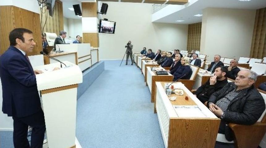 Gen&ccedil;: &ldquo;evrensel Belediyecilik Yapıyoruz&rdquo;